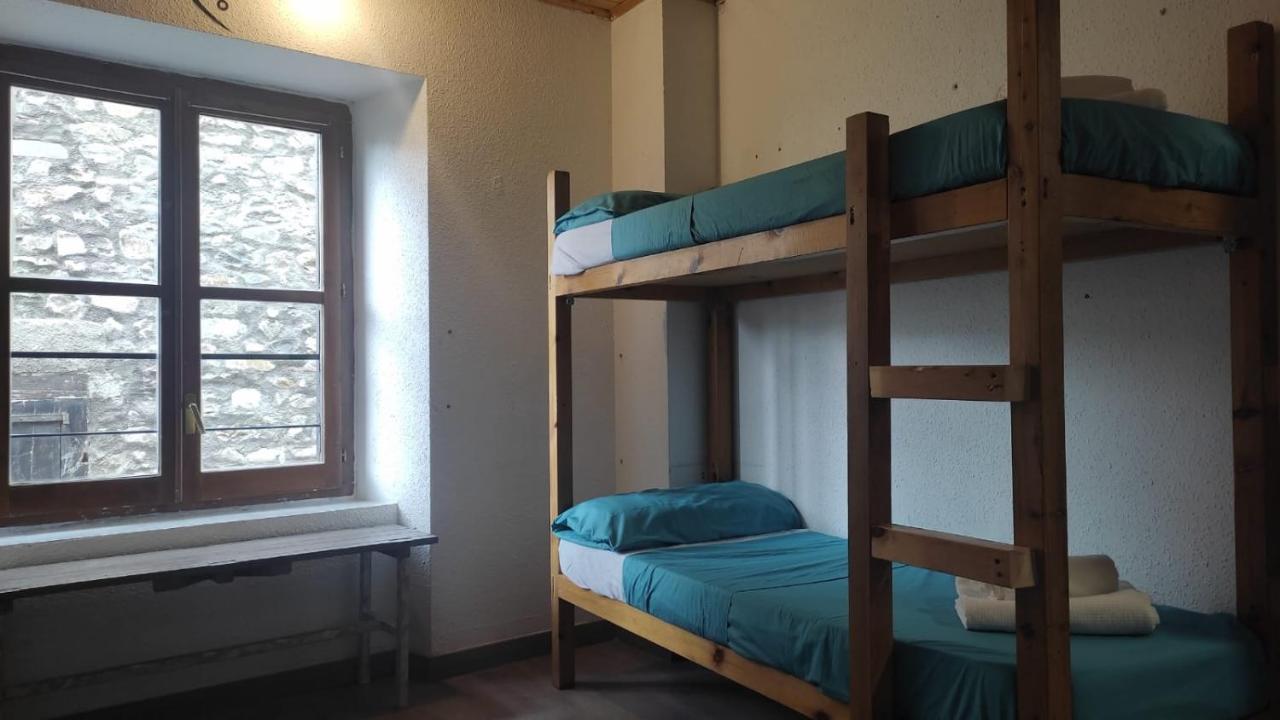 Albergue Triton - Вільянуа Екстер'єр фото
