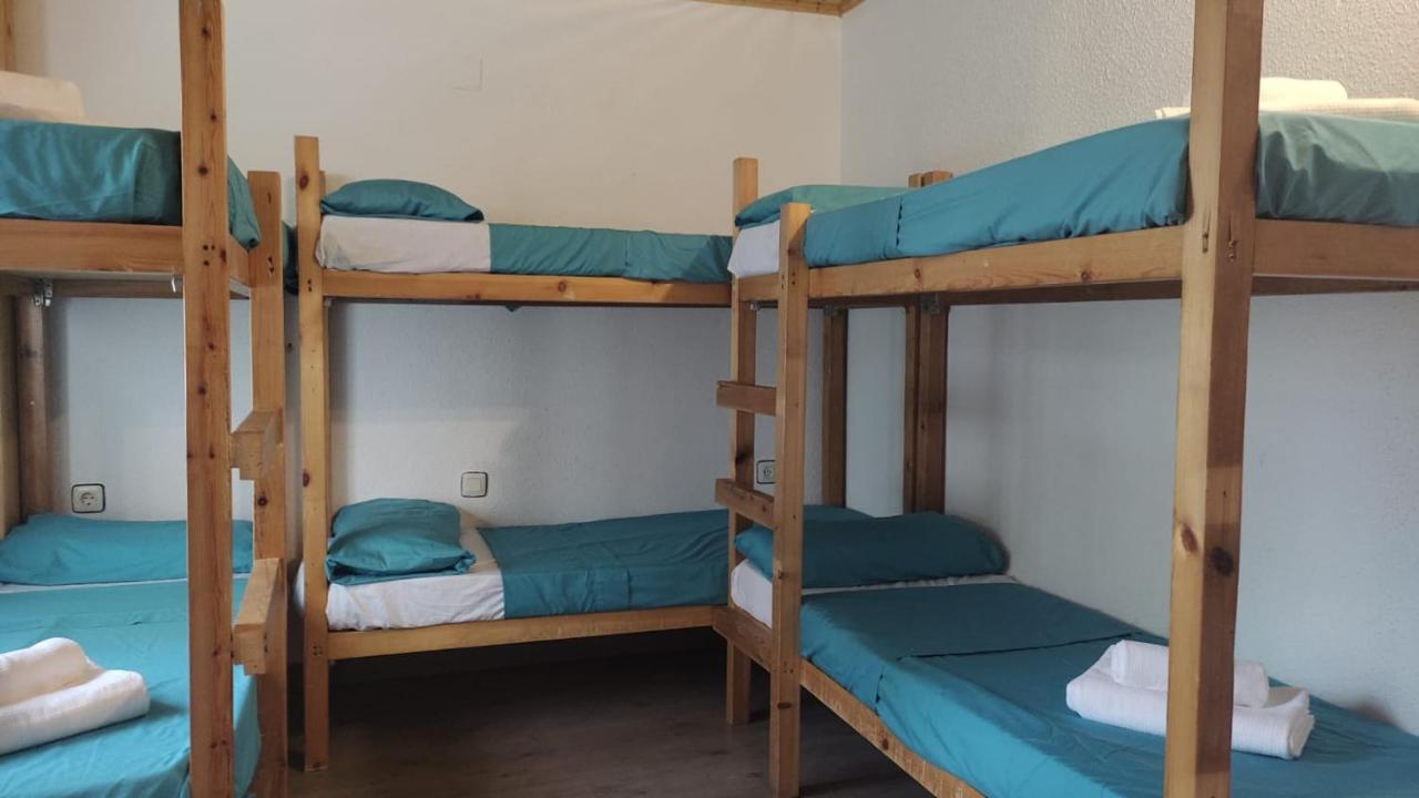 Albergue Triton - Вільянуа Екстер'єр фото